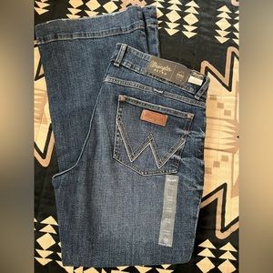 Wrangler Retro Trouser leg jeans-Brand New with tags! Size 17x32